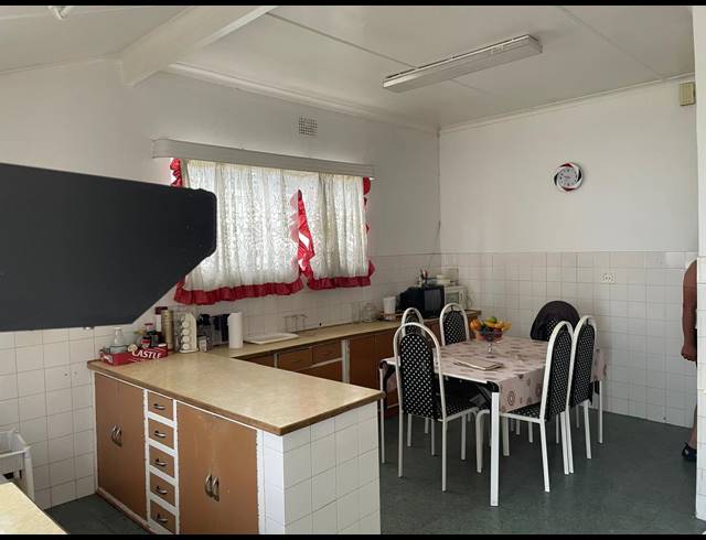 3 bed property for sale in REGENTS PARK